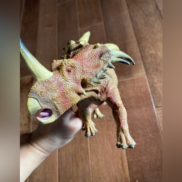 CollectA Styracosaurus Dinosaur 2017 - Picture 4 of 9